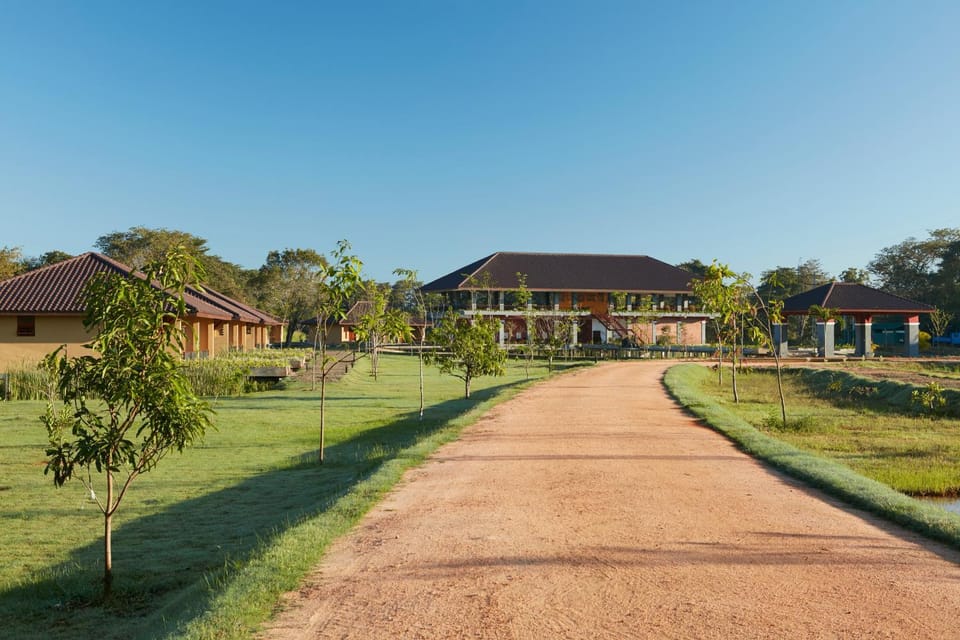 Property building, Day, Natural landscape, Garden, Garden view
