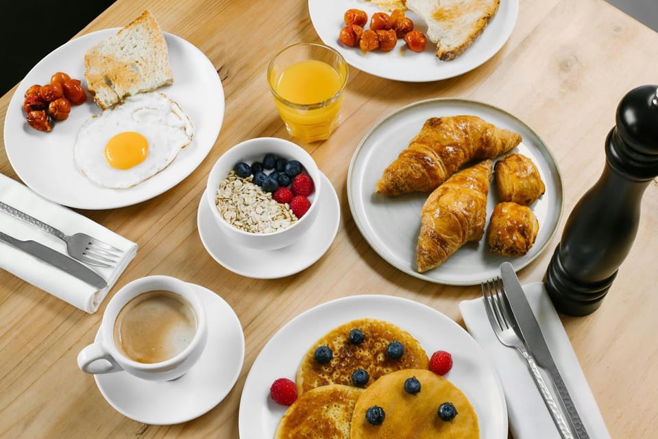 Food and drinks, Breakfast, Continental breakfast