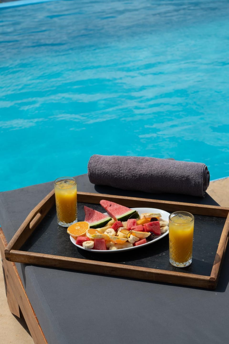 Food and drinks, Pool view, Swimming pool, Drinks, sunbed