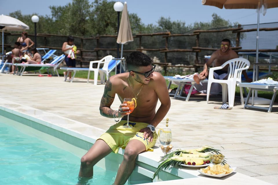 Swimming pool, Swimming pool