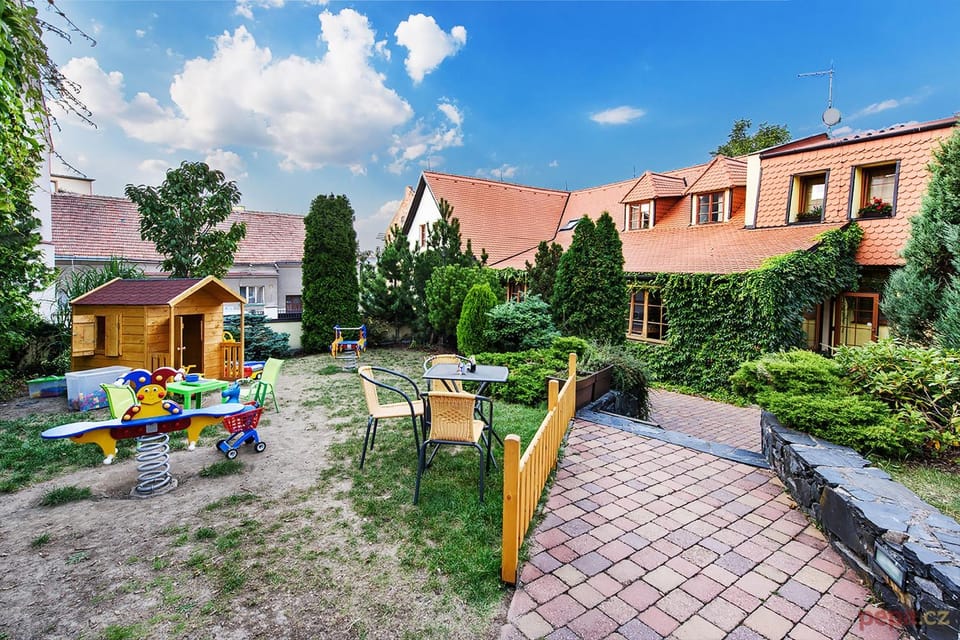 Restaurant/places to eat, Garden