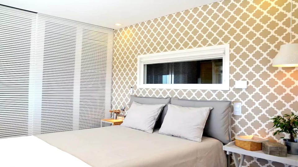 Bed, Decorative detail, Bedroom