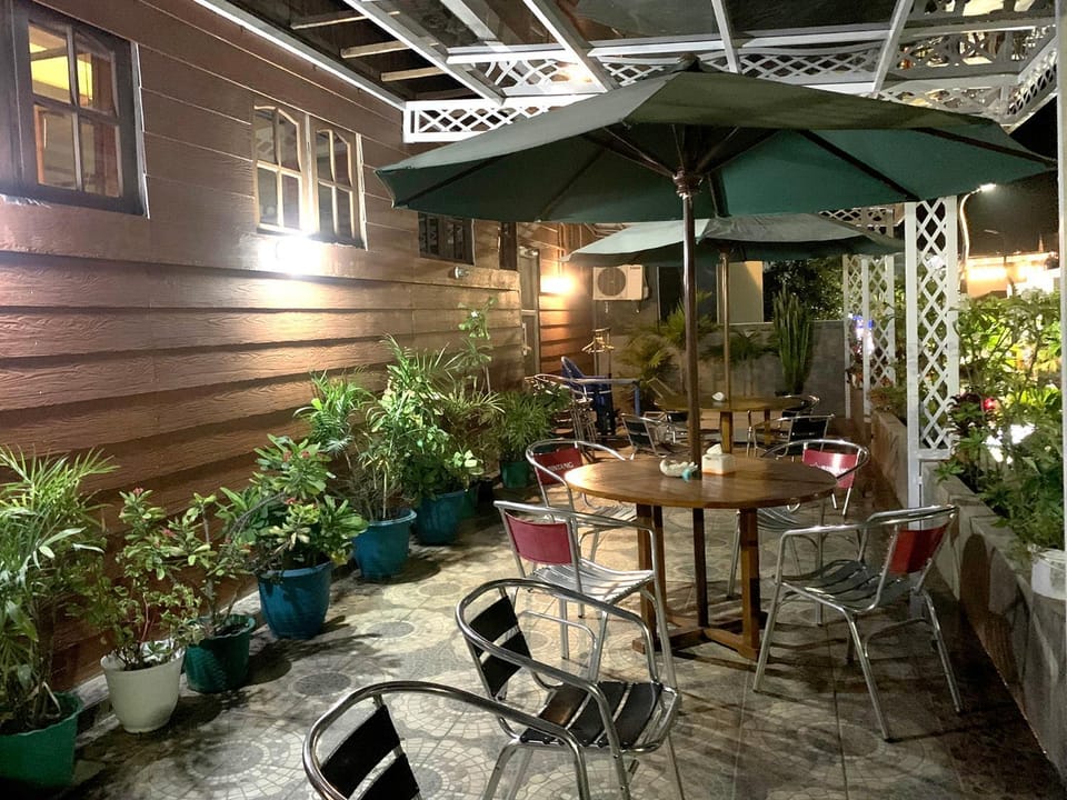 Balcony/Terrace, Seating area, City view