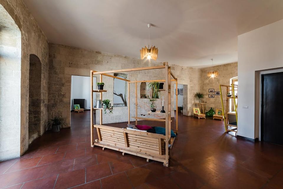 Bathroom, Living room, Photo of the whole room, Seating area, Meeting/conference room