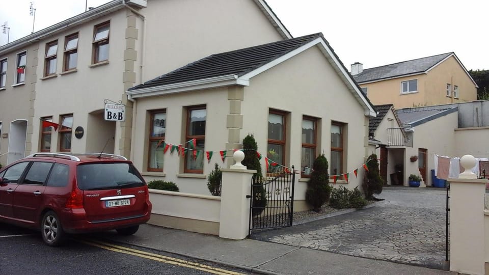 Property building, Parking