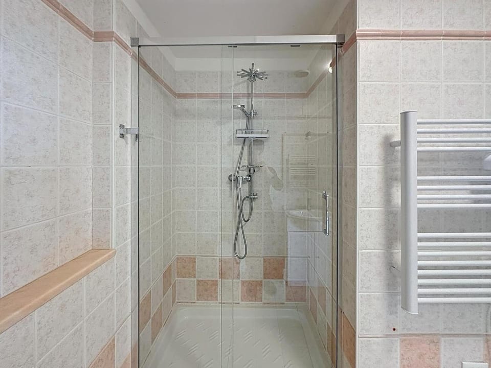 Direct Monaco 2 Pièces devant piscine Apartment in Monaco