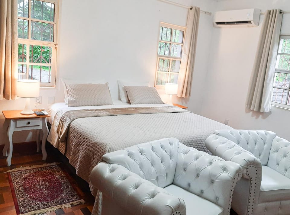 Bed, Bedroom, air conditioner