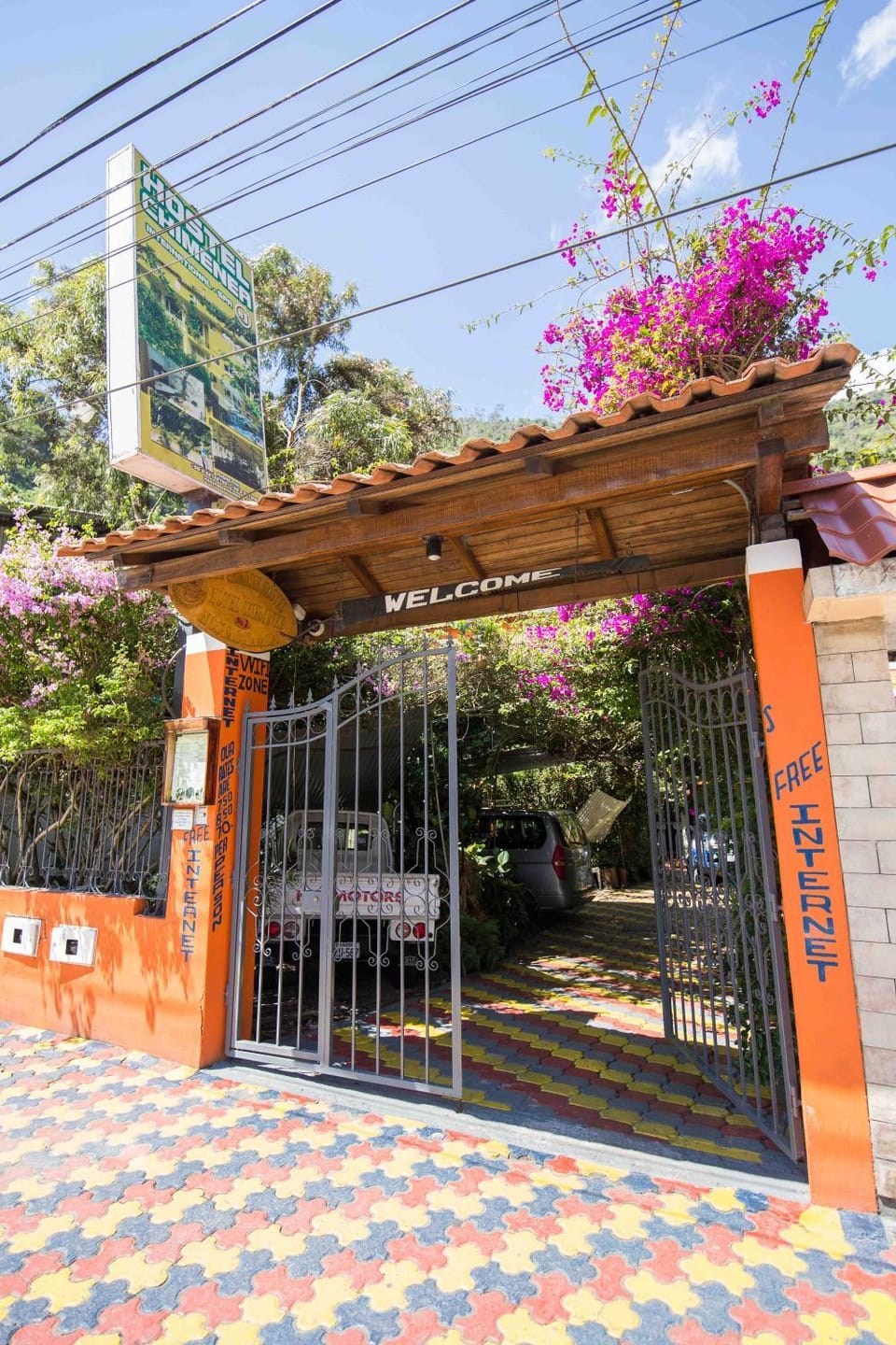 Hostal Chimenea Hostel in Banos