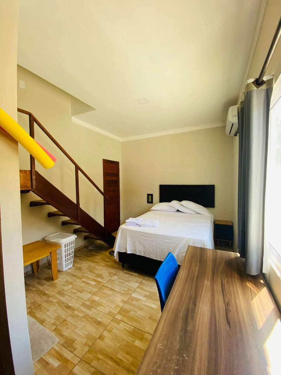 Bed, Photo of the whole room