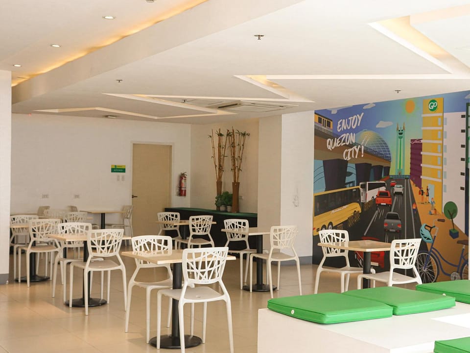 Restaurant/places to eat, Communal lounge/ TV room, Lobby or reception, Seating area
