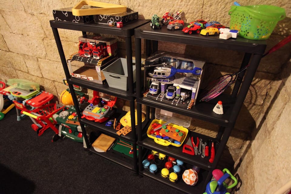 Billiard, Darts, Game Room, Kids's club