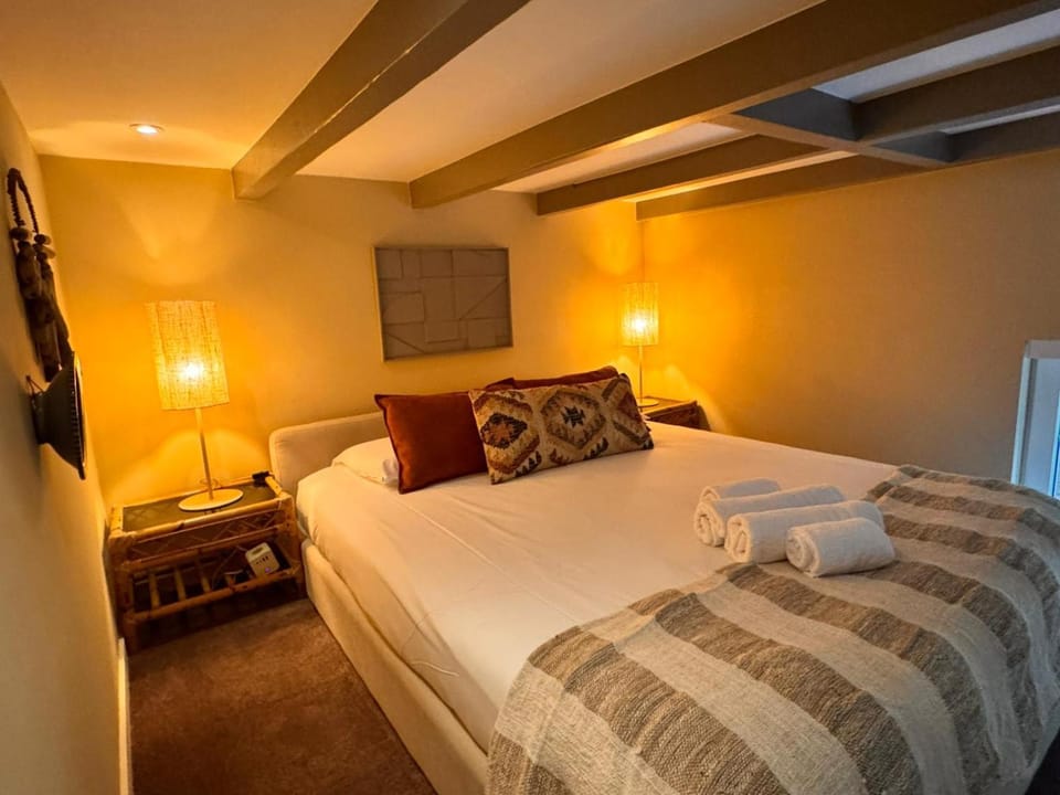 New monumental garden view Studio Bed and Breakfast in Amsterdam