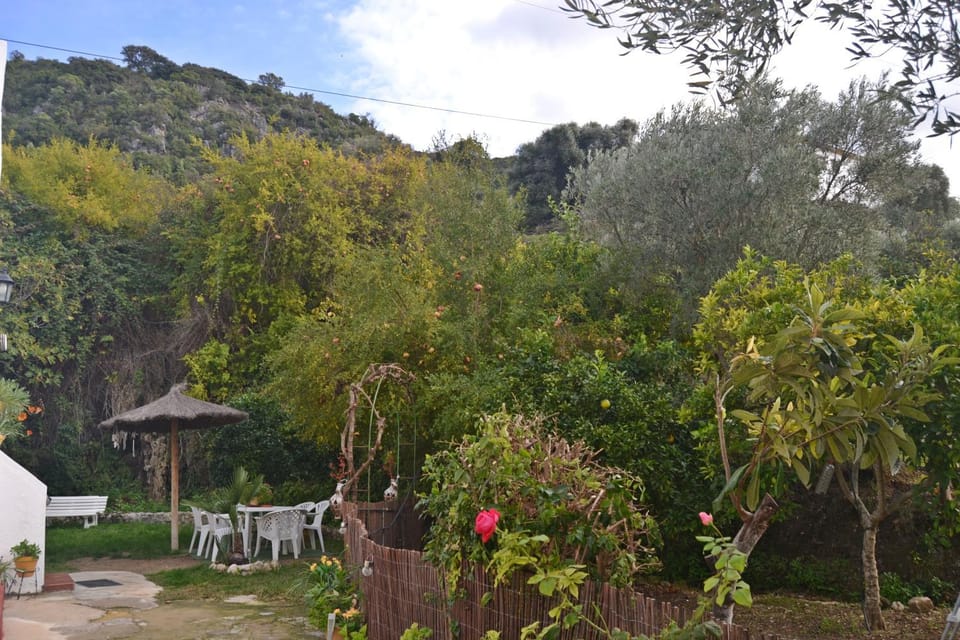Casa La Cascada House in Sierra de Cádiz