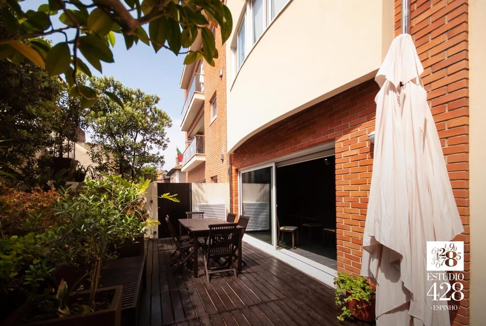 Patio, BBQ facilities