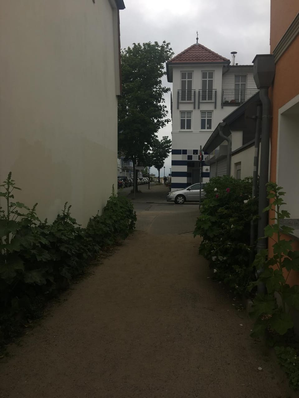 Sea view, Street view