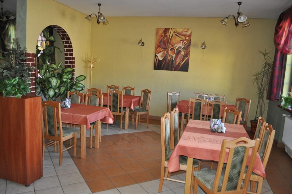 Restaurant/places to eat, Other