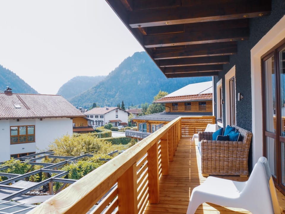 Balcony/Terrace, Mountain view