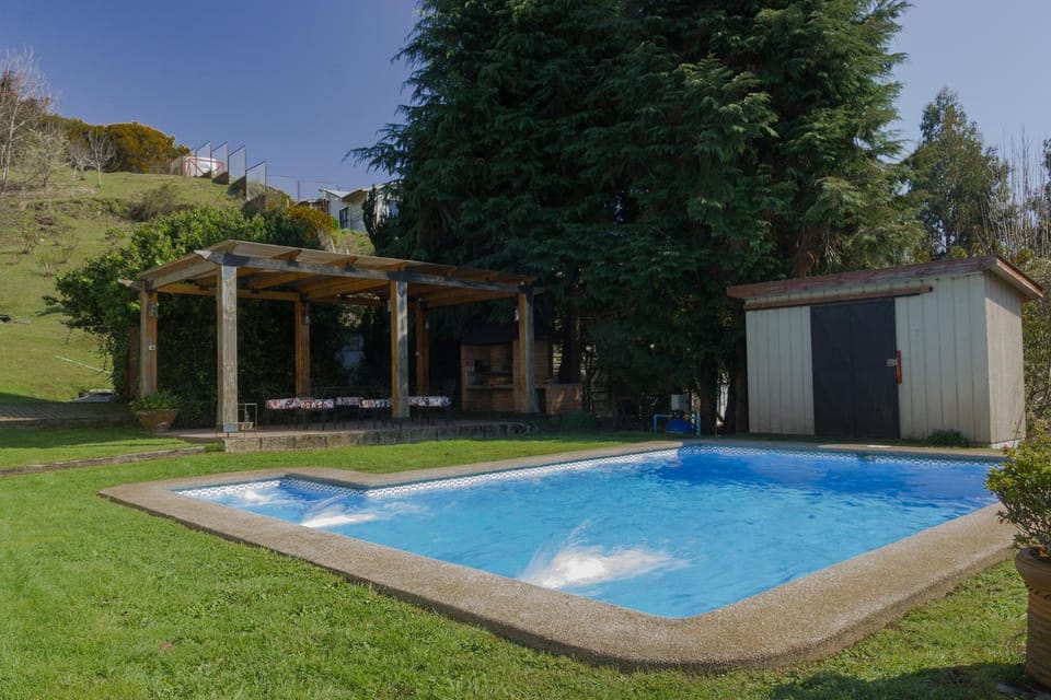 Swimming pool, Swimming pool