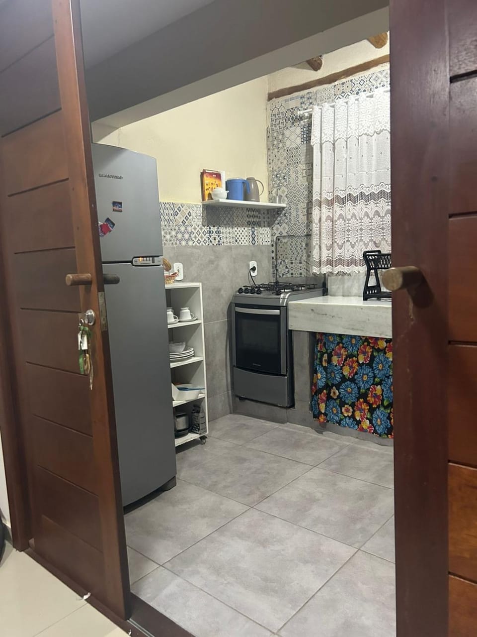 Kitchen or kitchenette, minibar, oven