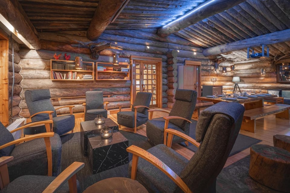 Communal lounge/ TV room, Living room, Seating area