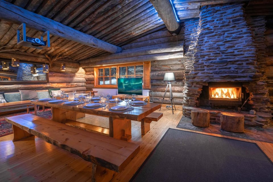 Communal lounge/ TV room, Living room, Seating area