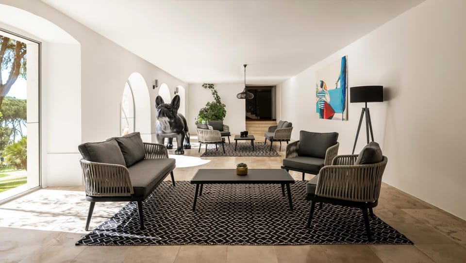 Lobby or reception, Lounge or bar, Decorative detail