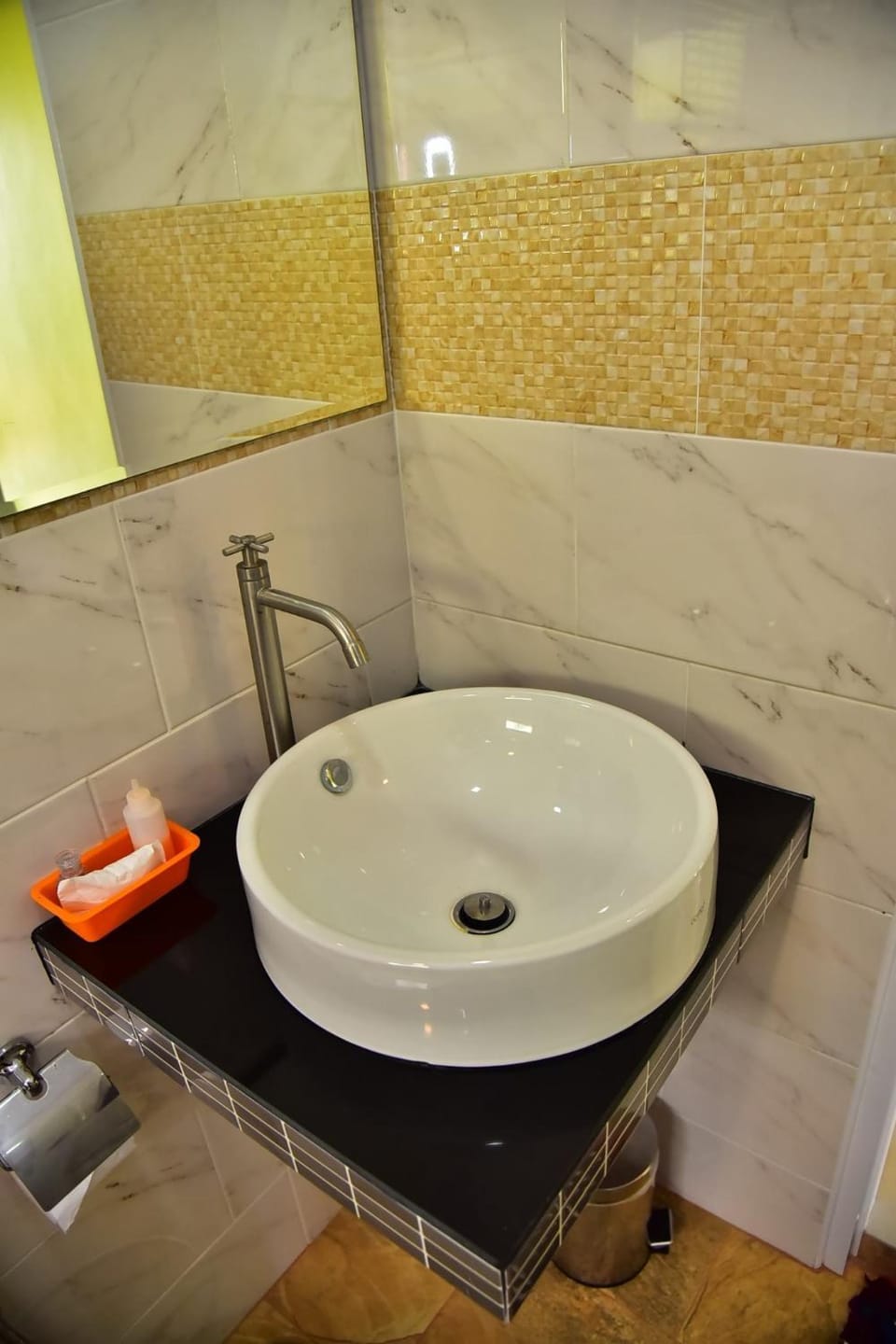 Bathroom, Photo of the whole room