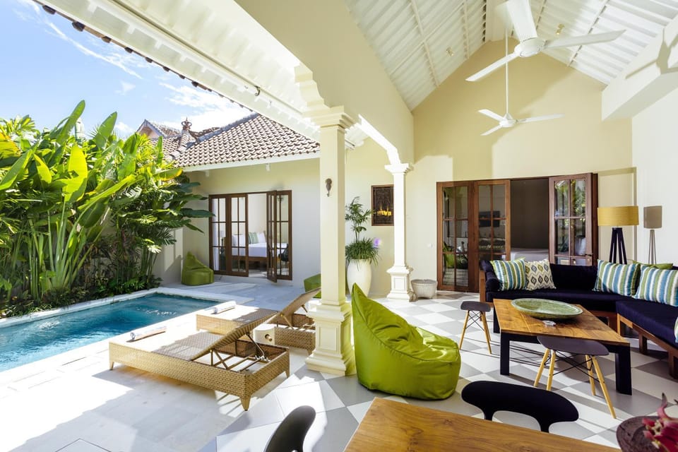 Patio, Garden, TV and multimedia, Living room, Seating area, Dining area, Bedroom, Swimming pool, Swimming pool