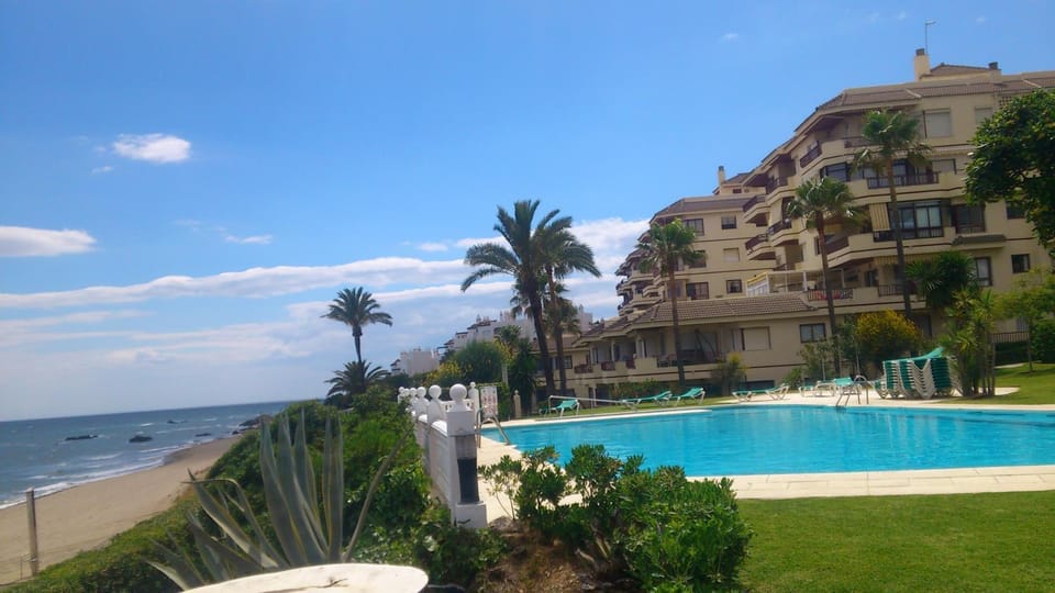 Beach, Swimming pool