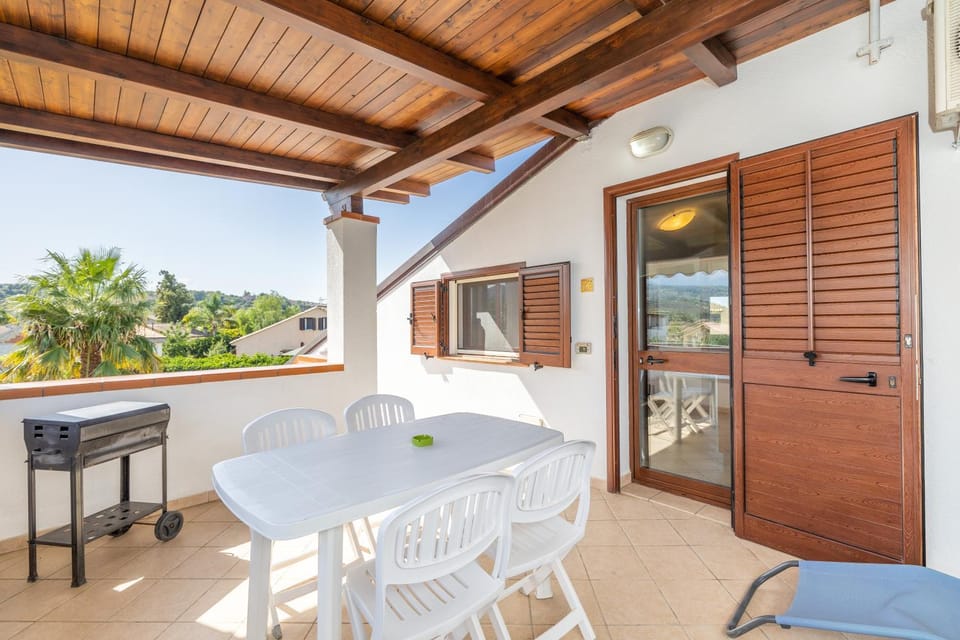 Patio, Balcony/Terrace, Seating area