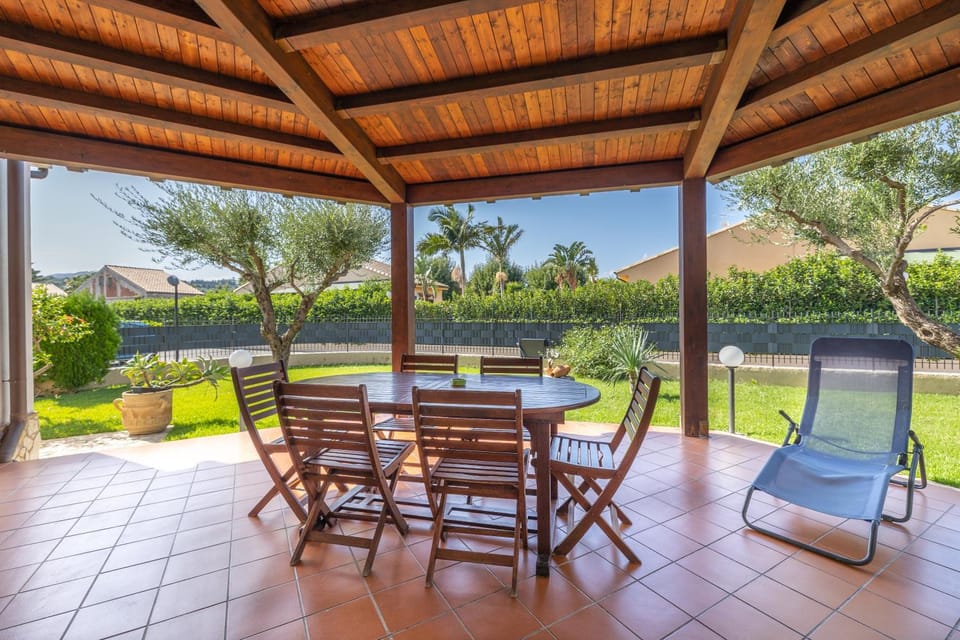 Patio, Garden, Balcony/Terrace