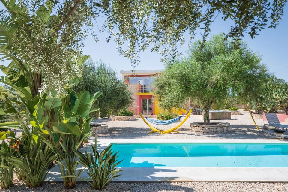 Property building, Garden, Swimming pool