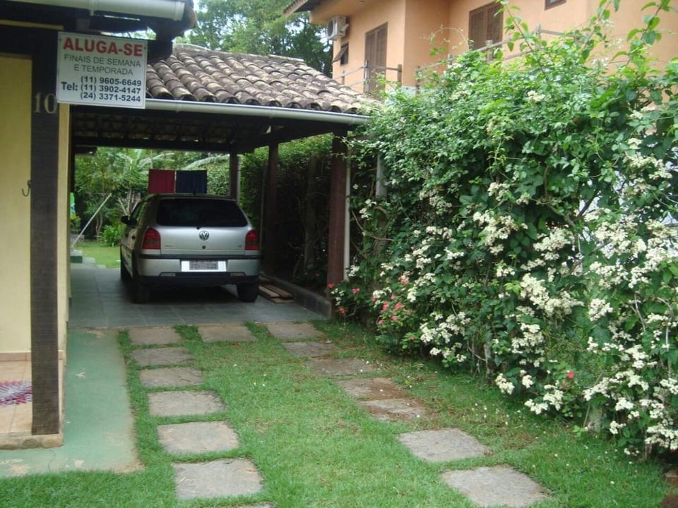 Trindade Casa Amarela House in State of Rio de Janeiro