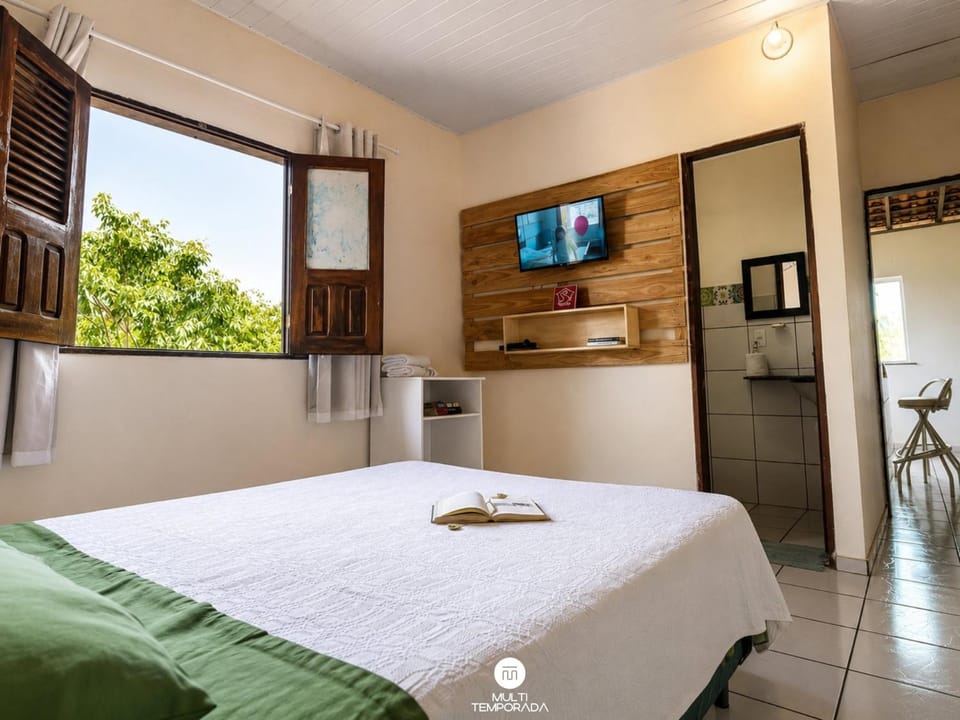 Bathroom, TV and multimedia, Photo of the whole room, Bedroom