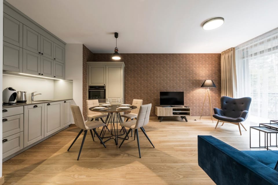 Living room, Dining area