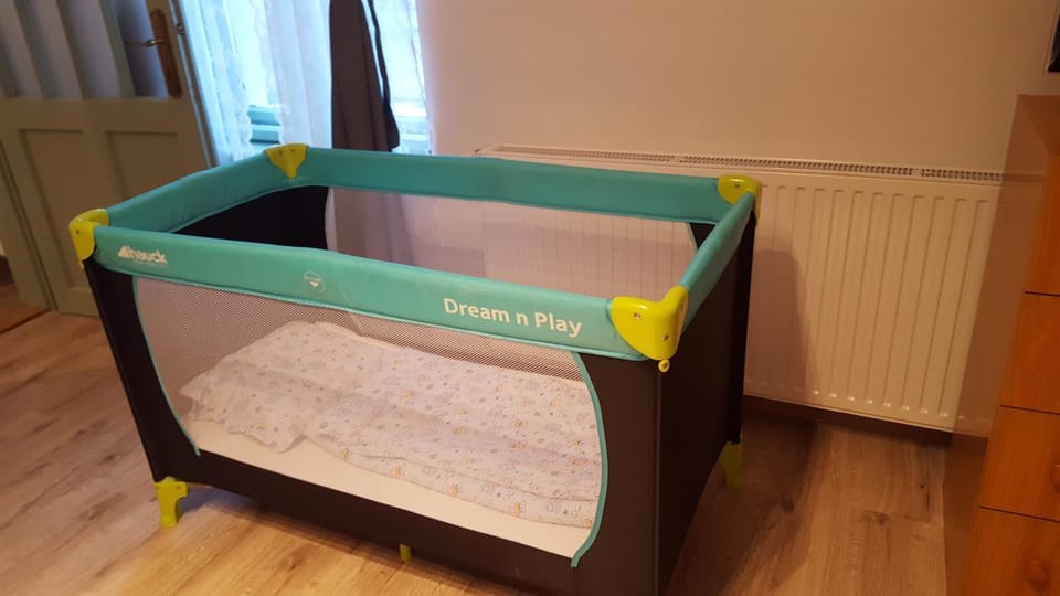 Bed, Bedroom, cot