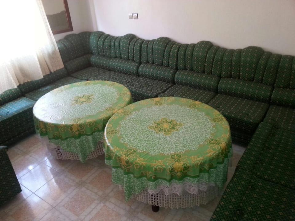 Day, Living room