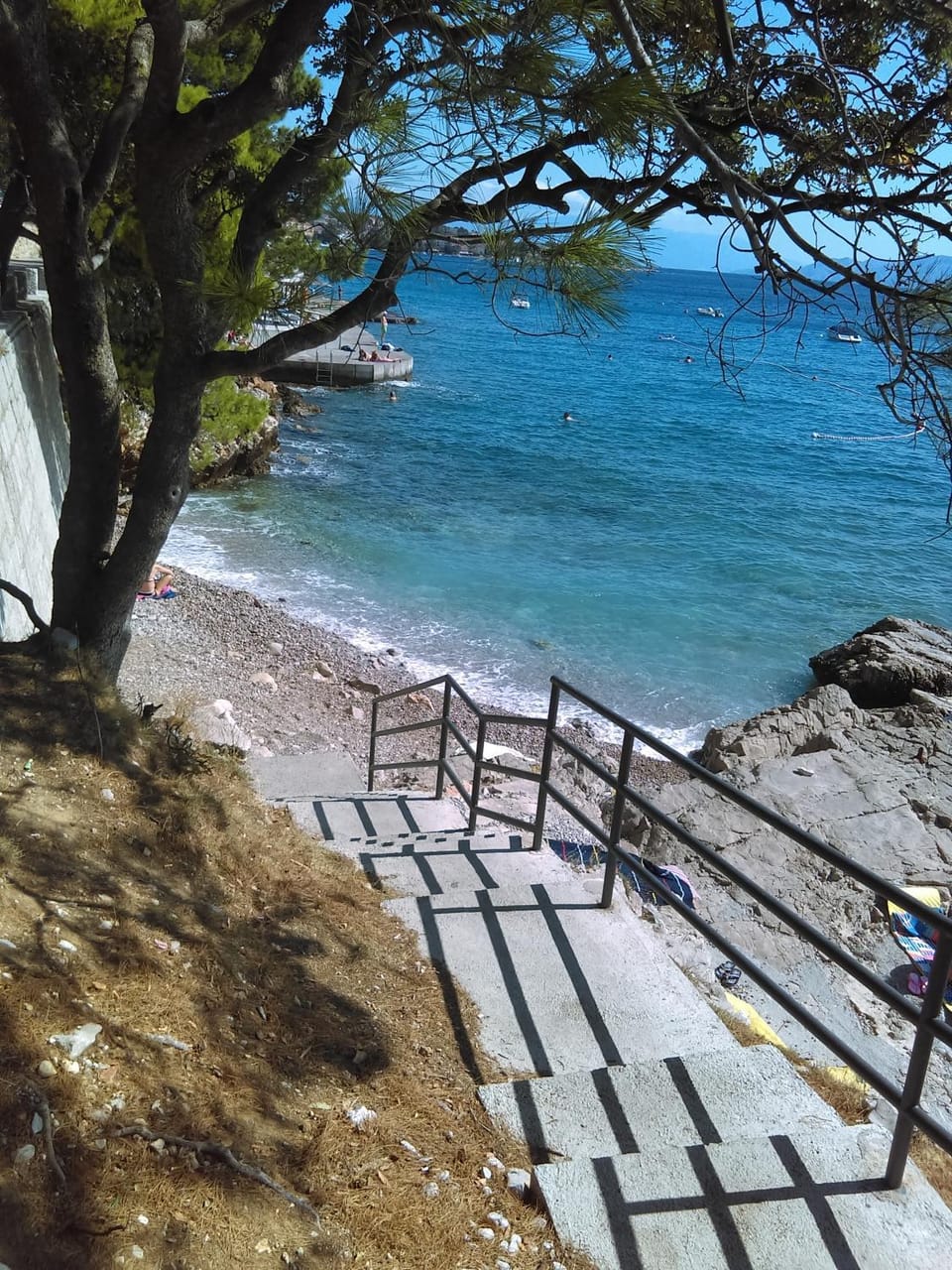 Neighbourhood, Natural landscape, Beach