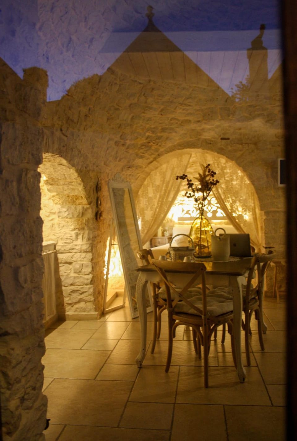 Facade/entrance, Decorative detail, Dining area, Bedroom