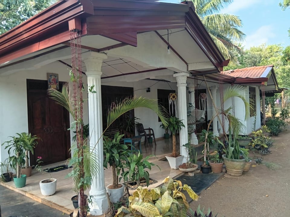 Elephant safari Lodge sigiriya junction Bed and Breakfast in Sri Lanka
