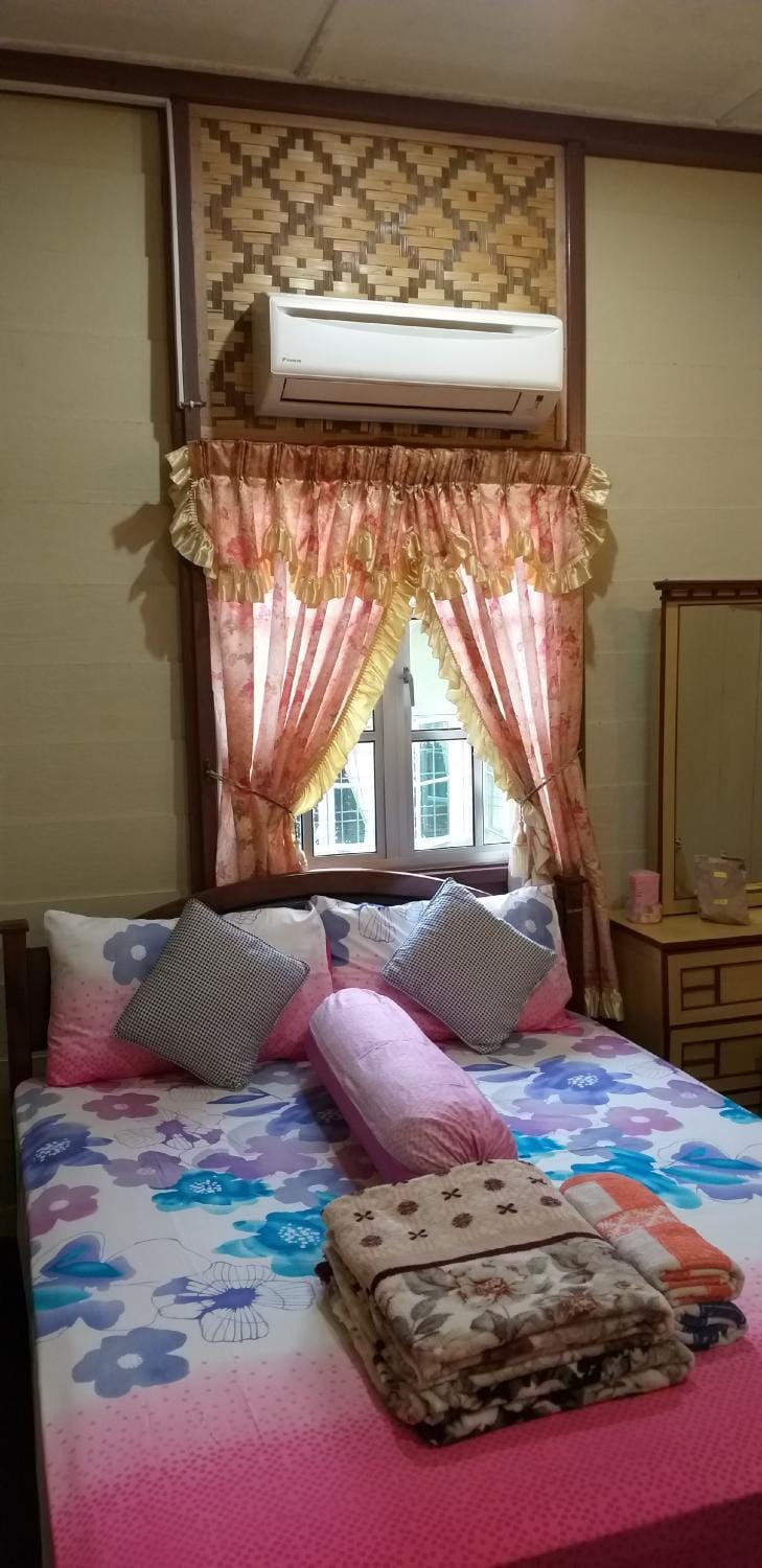 Teratak Opah Kamunting Bed and Breakfast in Perak