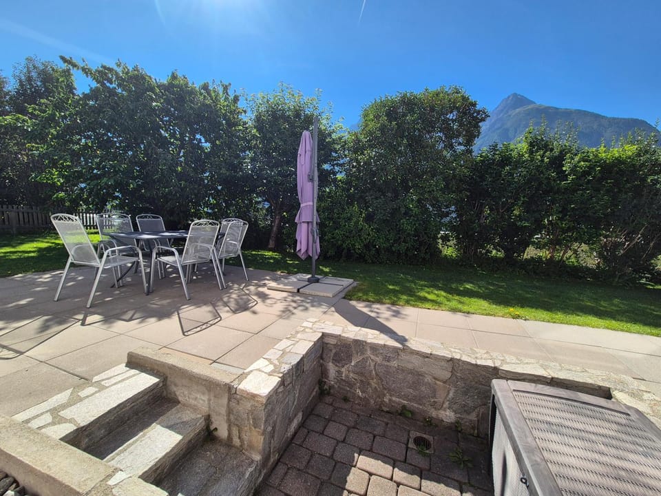 Spring, Day, Garden, Balcony/Terrace, Balcony/Terrace, Garden view, Mountain view, sunbed