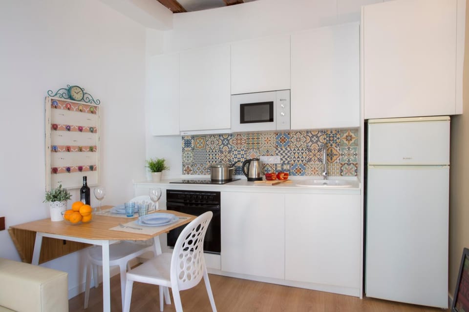 Kitchen or kitchenette, Living room, Dining area