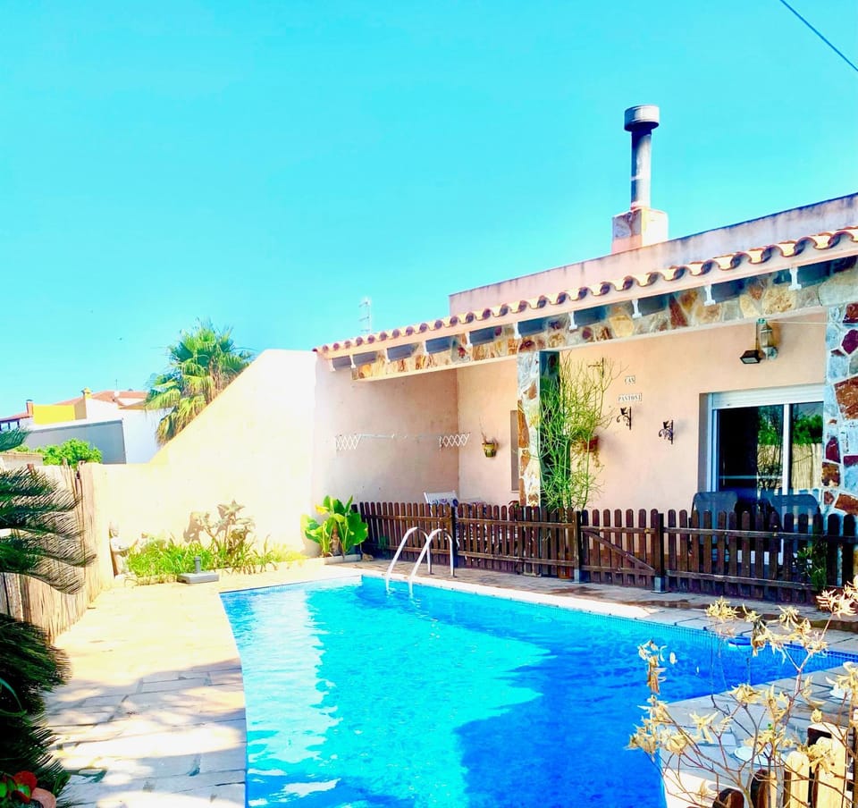 Patio, Swimming pool