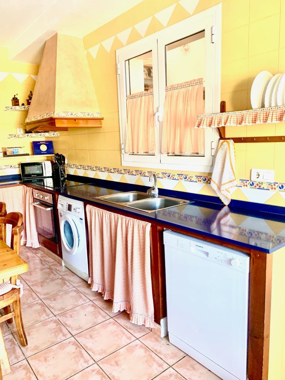 Kitchen or kitchenette, minibar, pet friendly, stove
