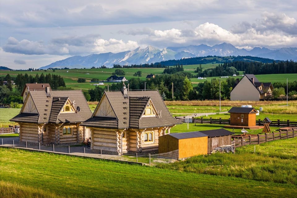 Property building, Nearby landmark, Spring, Day, Natural landscape, Mountain view