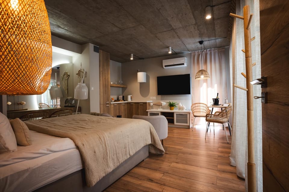 Bed, Photo of the whole room