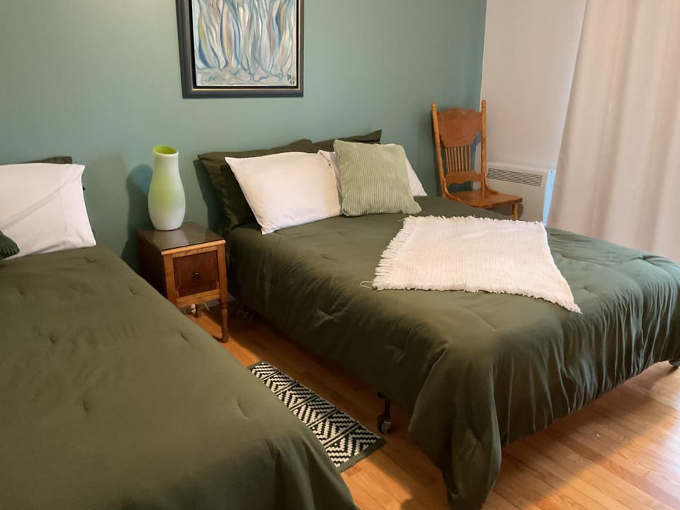 Bed, Photo of the whole room