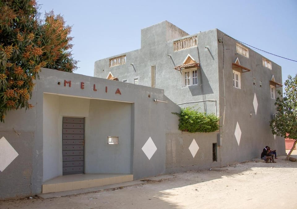Facade/entrance