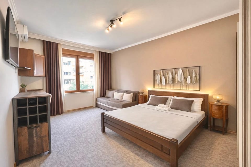 Podgorica City Center Apartment Main Boulevard View Free Wi-Fi Apartment in Podgorica